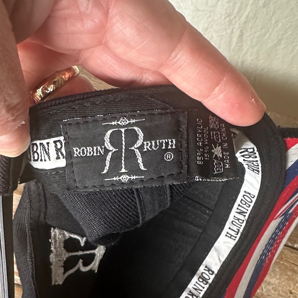 Robin Ruth Black Hawaii Cap - Picture 3 of 4